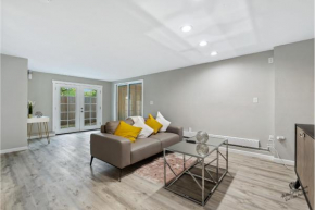 Modern Lower Level 1bedroom suite